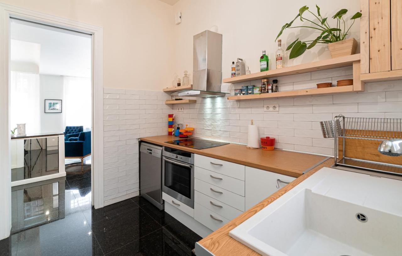 Spacious & Artistic Retro 2Bd Apt With Sauna Athene Buitenkant foto